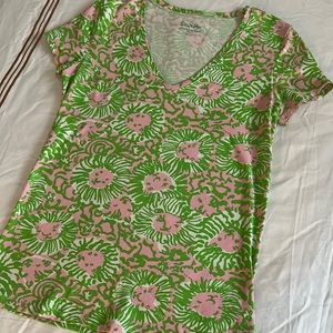 Lilly Pulitzer pretty green and pink print T-shirt